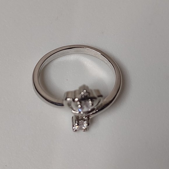 Cute Size 5.5 Crown Ring - Picture 7 of 10